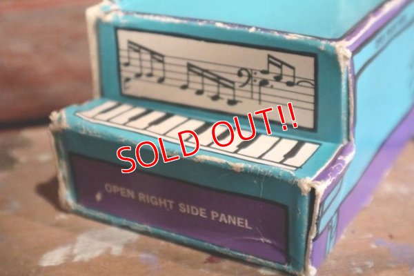 画像7: ct-160901-151 Schroeder / AVON 1970's Bubblebath Bottle