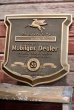 画像1: dp-190401-08 【↓30%OFF!! PRICE DOWN↓】Mobilgas Dealer Vintage Award Shield (1)