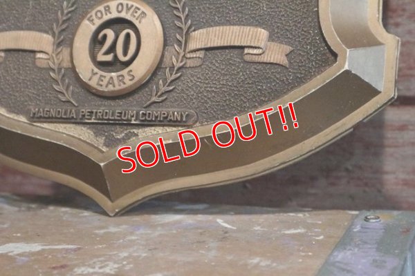 画像4: dp-190401-08 【↓30%OFF!! PRICE DOWN↓】Mobilgas Dealer Vintage Award Shield