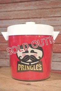 ct-190401-06 Pringle's / 1980's Plastic Jar