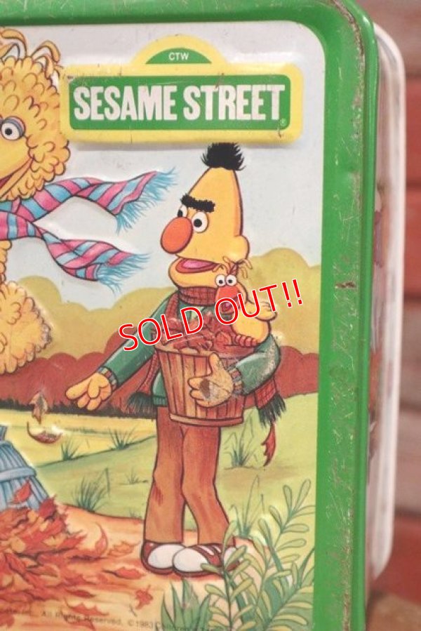 画像3: ct-190605-76 Sesame Street / Aladdin 1983 Metal Lunch Box