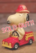 ct-190801-02 Snoopy / AVIVA 1970's Die Cast Car "Fire Engine"