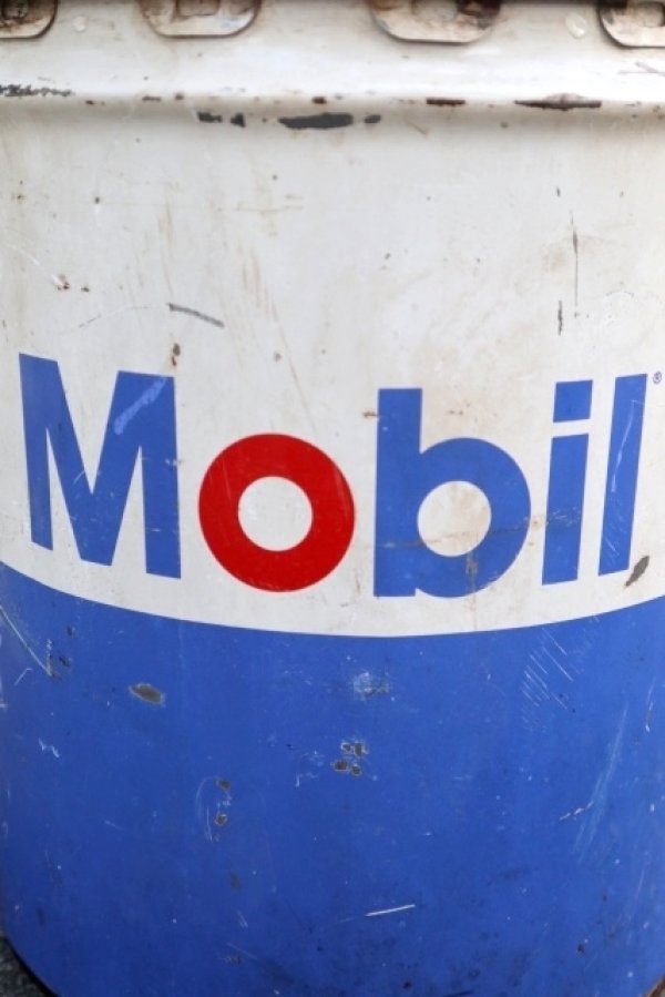 画像2: dp-190801-16 Mobil / 1960's-1970's 5 U.S.Gallons Oil Can