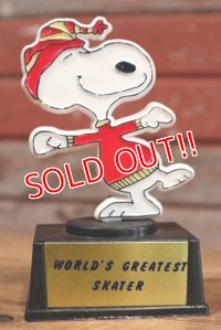 ct-190801-07 Snoopy / AVIVA 1970's Trophy " World's Greatest Skater"
