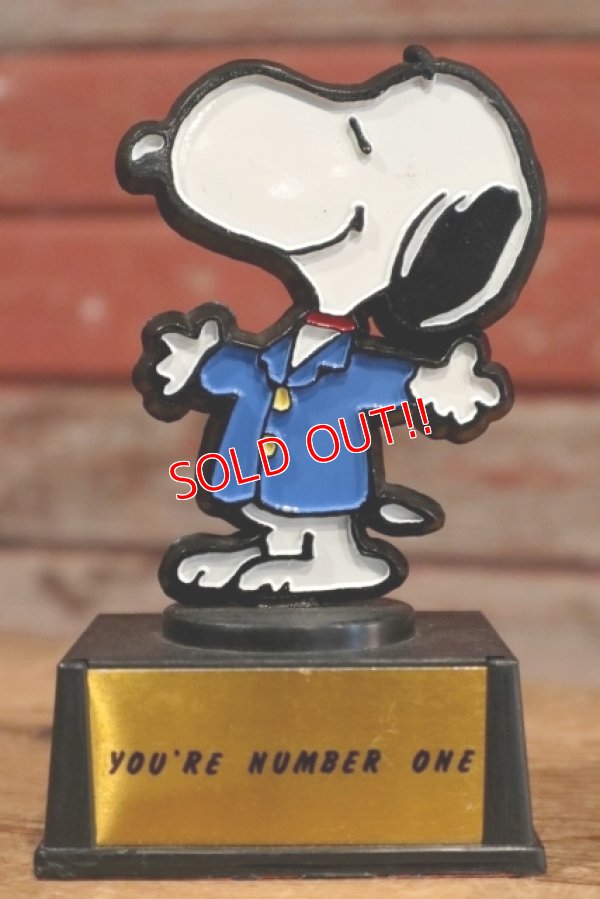 画像1: ct-190801-08 Snoopy / AVIVA 1970's Trophy " You're Number One"