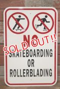 dp-190901-42 Road Sign "NO SKATEBOARDING or ROLLERBLADING"