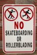 画像1: dp-190901-42 Road Sign "NO SKATEBOARDING or ROLLERBLADING" (1)