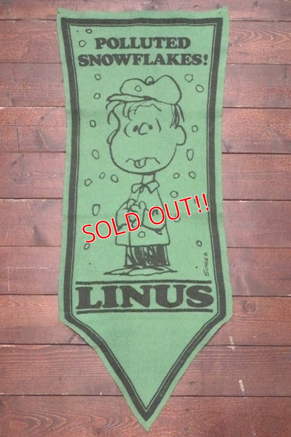 画像1: ct-191001-30 PEANUTS / 1960's Banner "Linus" Green