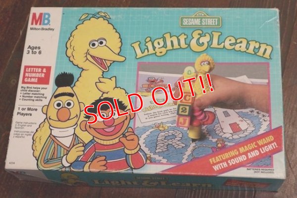 画像1: ct-190910-33 Sesame Street / Milton Bradley 1991 Light & Learn