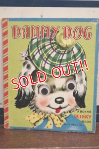 dp-191001-121 DANNY DOG / 1950's Picture Book