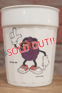 ct-191101-19 California Raisins / 1987 Plastic Cup "Ben Inda Sun"