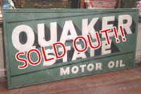 dp-191101-12 QUAKER STATE MOTOR OIL / 1940's METAL SIGN