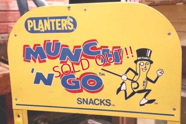 画像2: dp-191101-22 PLANTERS / MR.PEANUT 1970's Metal Rack