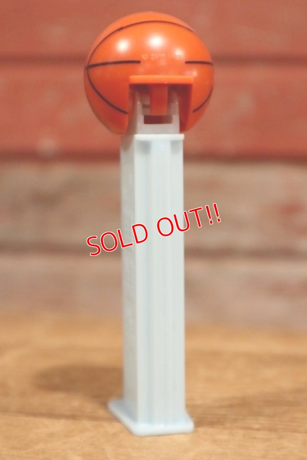 画像4: pz-160901-151 UNC University of North Carolina / 2008 Basketball Pez Dispenser