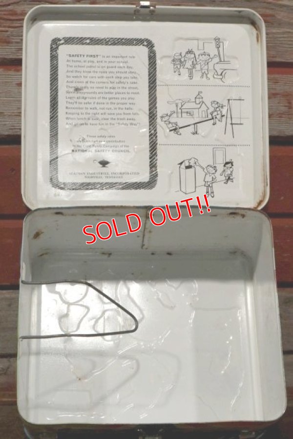 画像10: ct-191211-38 Walt Disney World Magic Kingdom / ALADDIN 1970's Metal Lunch Box