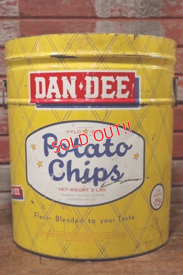 画像1: dp-191211-89 DAN・DEE / 1960's Potato Chips Can
