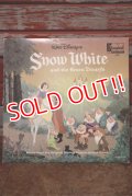 ct-191211-72 Snow White and the Seven Dwarfs / 1960's Record