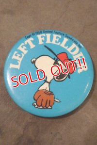 ct-200201-40 Snoopy / 1970's Pinback "LEFT FIELDER"