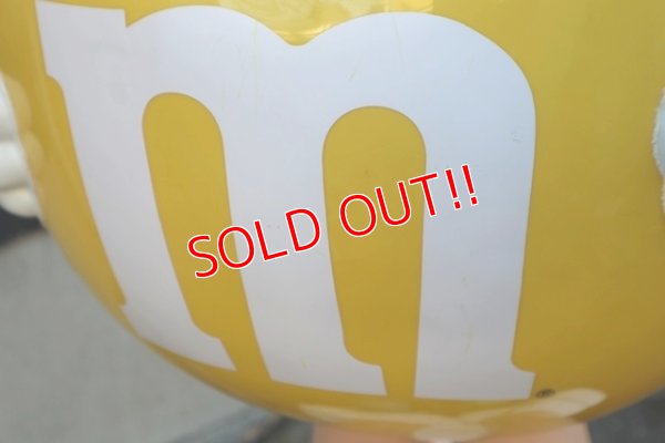 画像9: dp-200201-51 m&m's / Yellow Store Display 