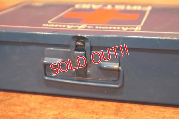 画像6: dp-200301-41 Johnson & Johnson / 1970's First Aid Kit Box