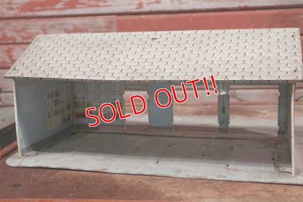 画像9: dp-200301-64 SHELL Service Station / 1950's-1960's Tin Toy