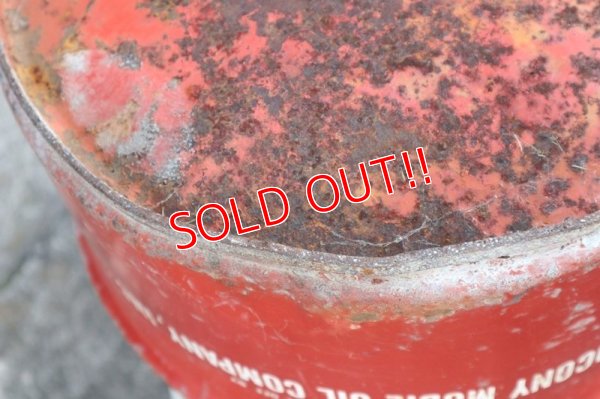 画像10: dp-190201-10 Mobil / 1950's 120 POUNDS Oil Can