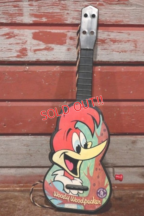 画像1: ct-200501-52 Woody Woodpecker / MATTEL 1963 Musical Box Guitar
