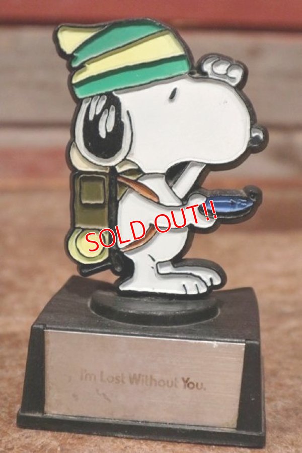 画像1: ct-200501-15 Snoopy / AVIVA 1970's Trophy " I'm Lost Without You."