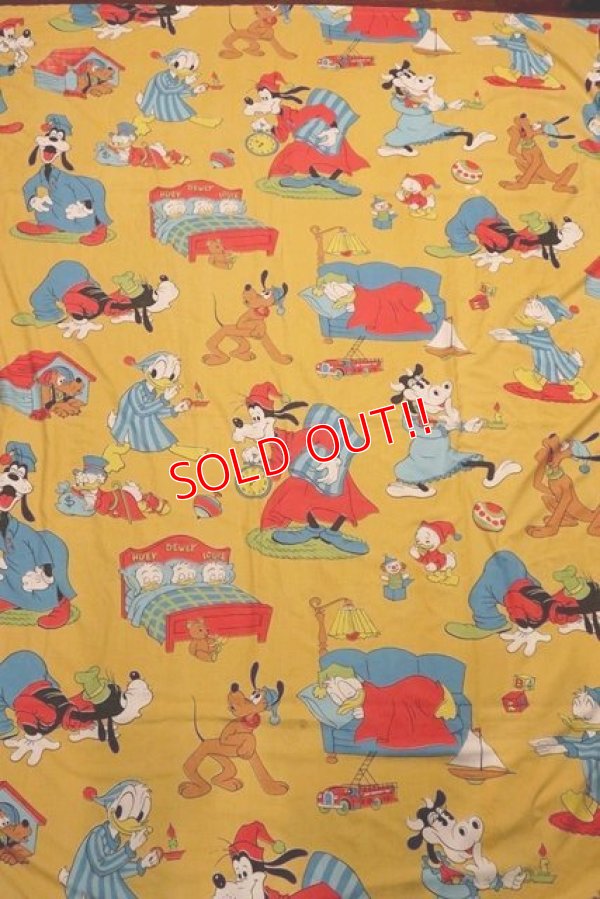 画像1: ct-200403-05 Walt Disney's / 1970's Flat Sheet (Twin)