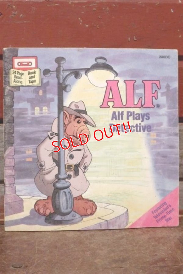 画像1: ct-200501-24 ALF / 1988 Read-Along Book "Alf Plays Detective"