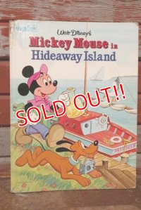 ct-200601-25 Walt Disney's / Mickey Mouse in Hideway Island 1980's Picture Book