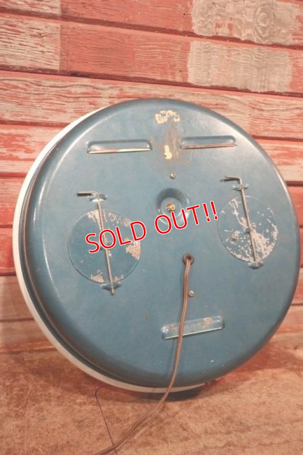 画像12: dp-200601-17 CAT'S PAW / 1940's-1950's Light-Up Wall Clock