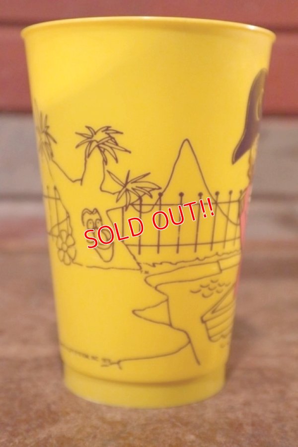 画像4: ct-200901-11 McDonald's / Captain Crook 1970's Action Series Plastic Cup
