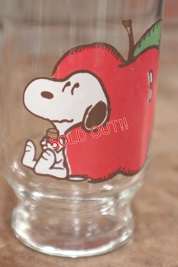 画像2: gs-200901-01 Snoopy / Anchor Hocking 1970's mini Glass "Apple"