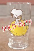 gs-200901-02 Snoopy / Anchor Hocking 1970's mini Glass "Lemon"