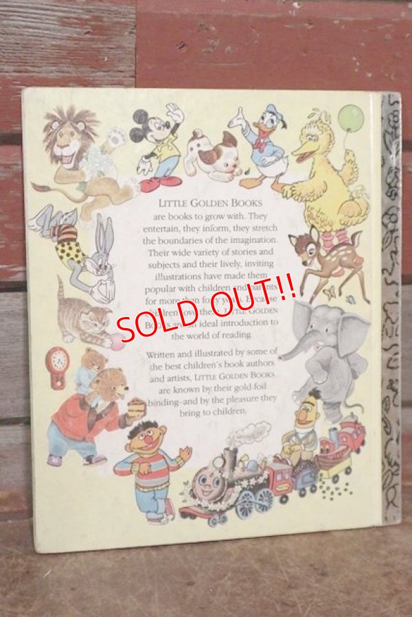 画像8: ct-200901-72 Mickey Mouse / 1988 Little Golden Book "Mickey and the Beans Talk"