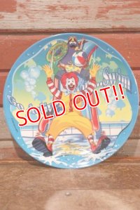 ct-201001-09 McDonald's / 2005 Collectors Plate "Water Slider"