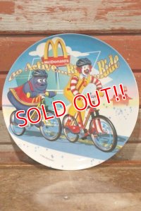 ct-201001-09 McDonald's / 2005 Collectors Plate "Cycling"