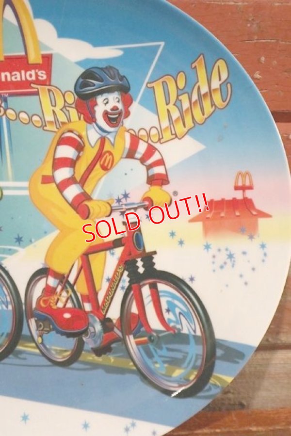 画像2: ct-201001-09 McDonald's / 2005 Collectors Plate "Cycling"