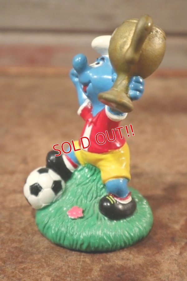 画像3: ct-201101-04 Smurfs / 1998 Candy Topper "Football"