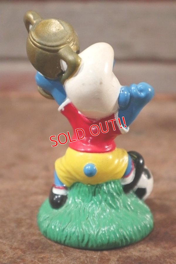 画像4: ct-201101-04 Smurfs / 1998 Candy Topper "Football"