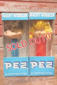 ct-201101-18 Funko Wacky Wobbler / 1990's PEZ BOY & PEZ GIRL
