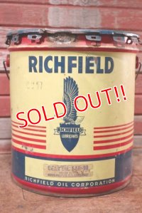 dp-201101-45 RICHFIELD / 1957 5 U.S.GALLONS Oil Can