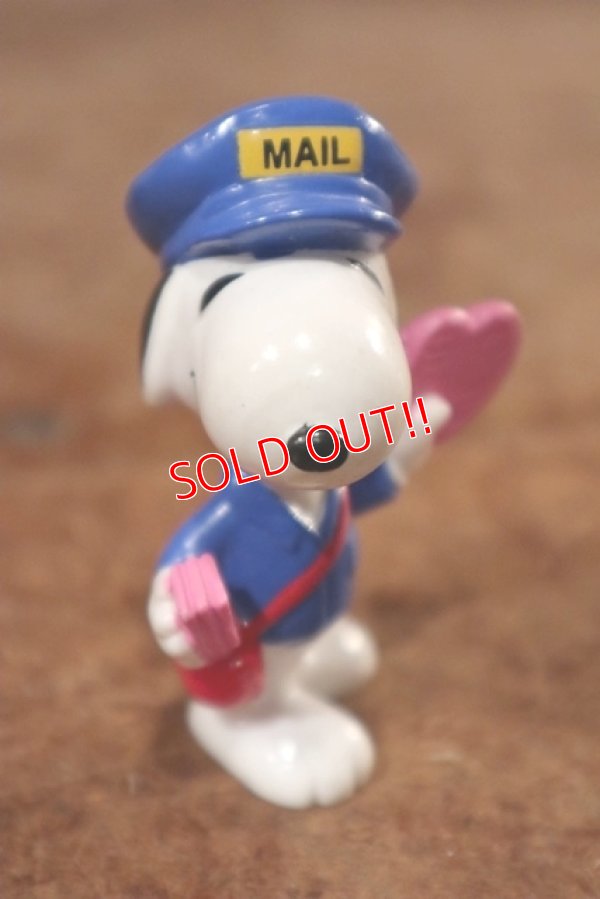 画像2: ct-201114-86 Snoopy / Whitman's 1998 PVC Figure "Postman"