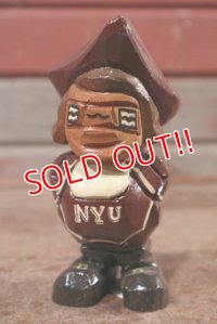 ct-210101-03 Anri 1950's College Mascot Figure / New York University
