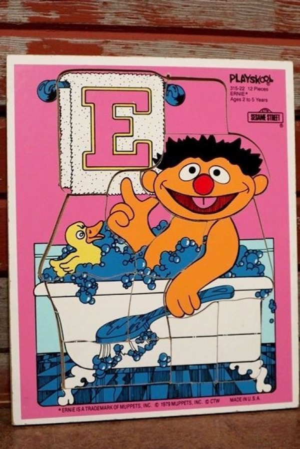画像1: ct-210101-06 Ernie & Rubber Duckie / Playskool 1970's Wood Frame Tray Puzzle