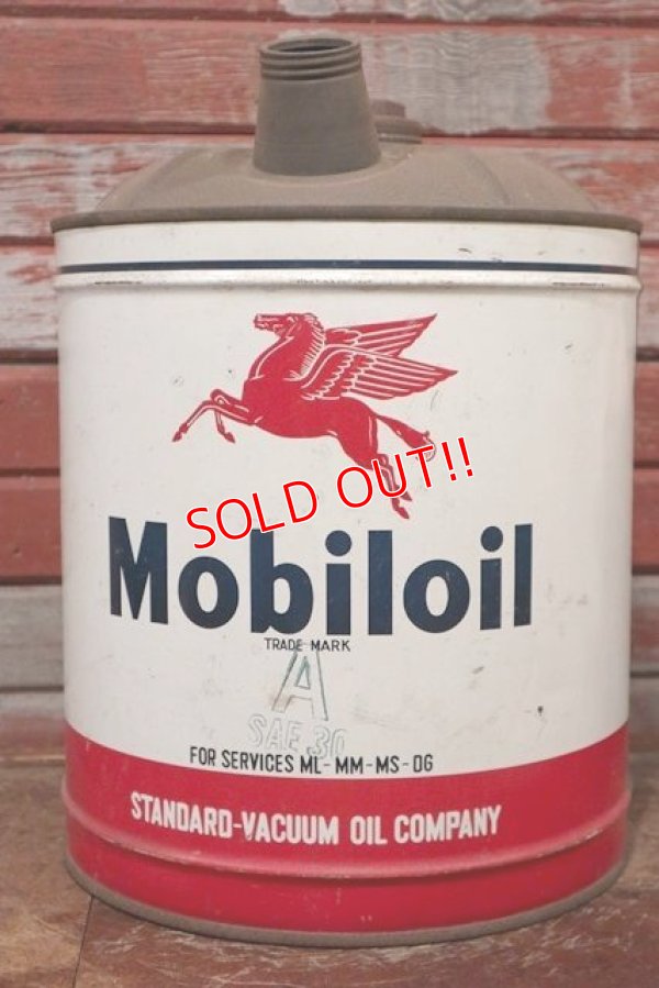 画像1: dp-201201-50 Mobiloil / 1950's 5 U.S.GALLONS Oil Can