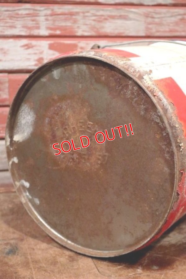 画像8: dp-201201-54 Mobil / 1950's 5 U.S.GALLONS Oil Can