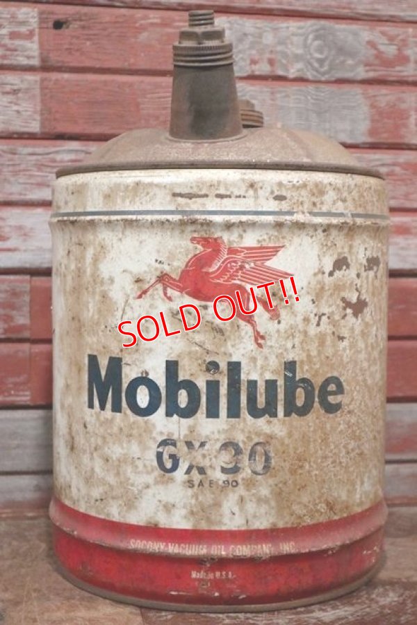 画像1: dp-201201-51 Mobilube / 1950's 5 U.S.GALLONS Oil Can