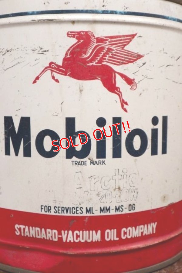 画像2: dp-201201-52 Mobiloil / 1950's 5 U.S.GALLONS Oil Can